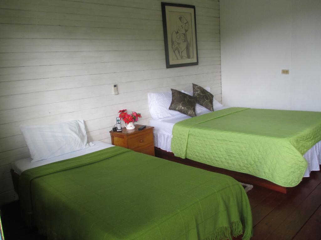 Hotel Flemming Tree Providencia Island Exterior photo